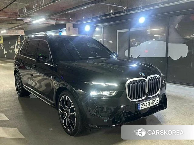 BMW X7 (G07) 2024 Черный из Кореи