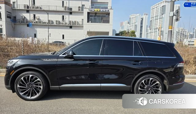 Lincoln Aviator 2nd generation 2022 Черный из Кореи