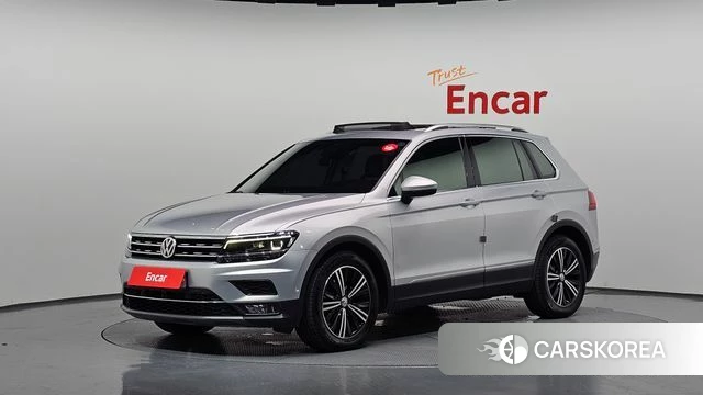 Volkswagen Tiguan second Generation 2020 Серебристо-серый из Кореи