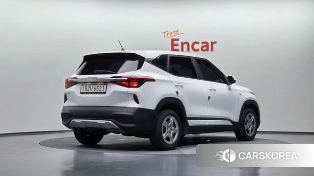 Kia Seltos 2021 Белый из Кореи