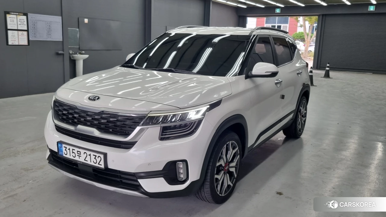 Kia Seltos 2019 Белый из Кореи