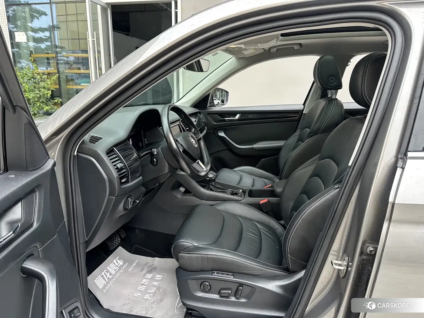 Skoda Kodiak 2019 Silver/gray из Китая