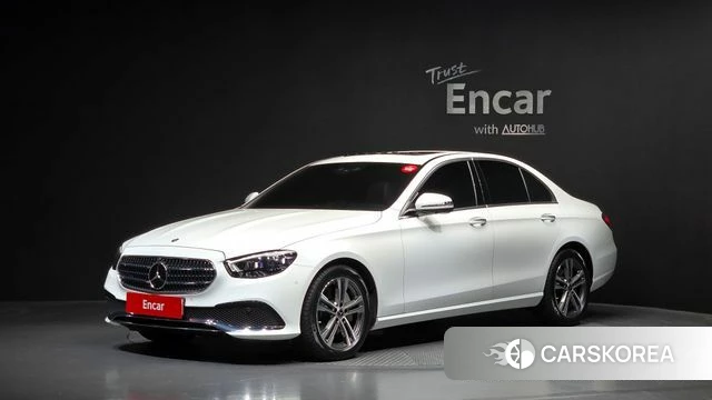 Mercedes-Benz E-Class W213 2021 Белый из Кореи