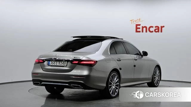 Mercedes-Benz E-Class W213 2022 Серый из Кореи