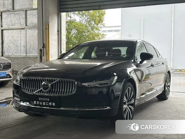 Volvo S90 2025 Черный из Китая