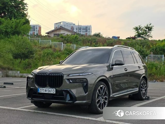 BMW X7 (G07) 2025 Цвет тростника из Кореи