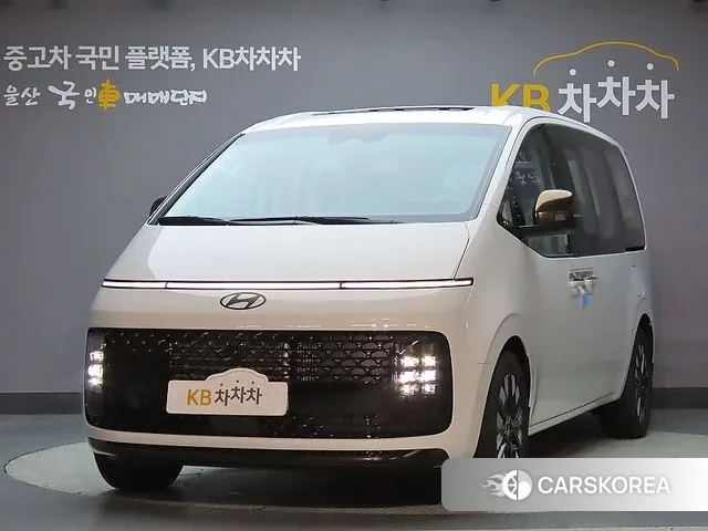 Hyundai Staria 2025 Белый из Кореи