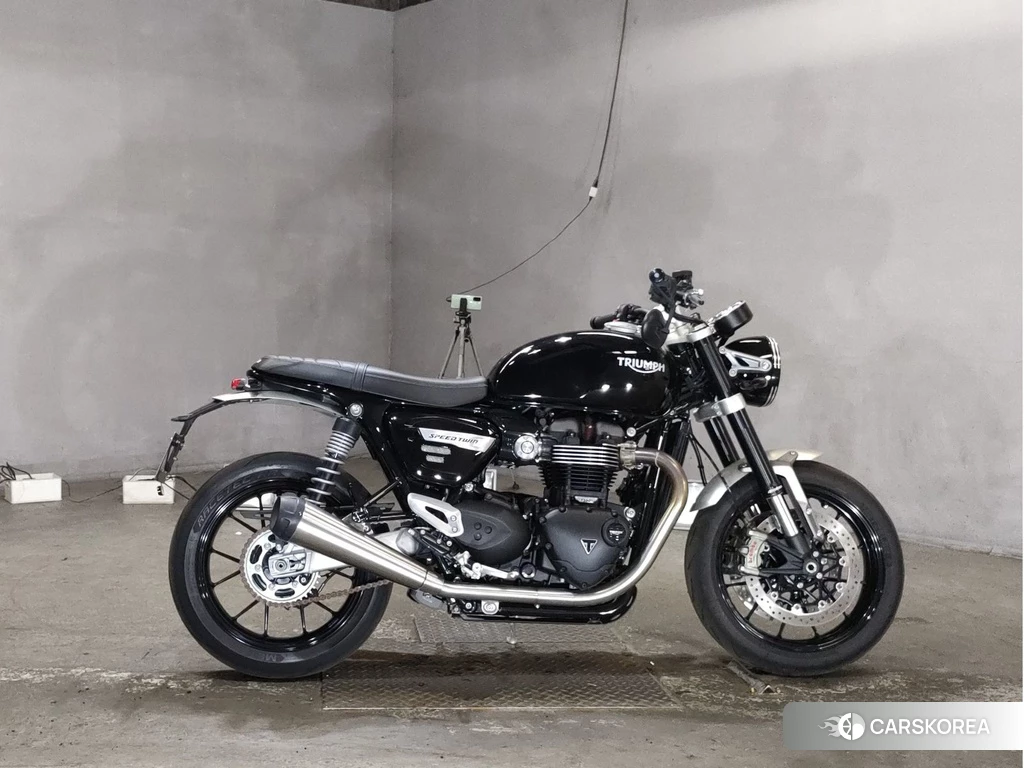 Проданный Triumph SPEED TWIN 2023 из Японии