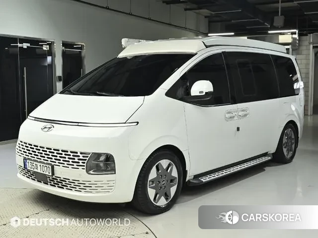 Hyundai Staria 2023 Белый из Кореи