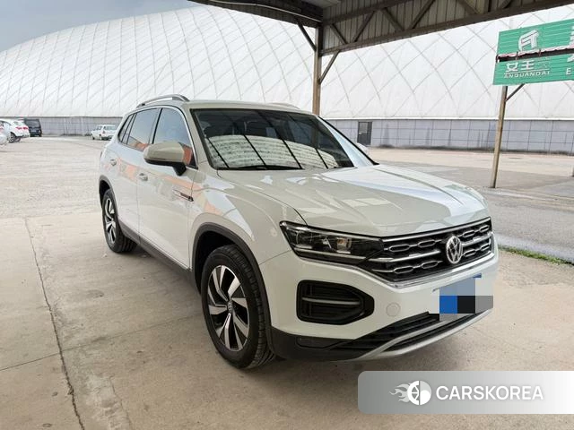 Volkswagen Tanyue 2021 Белый из Китая
