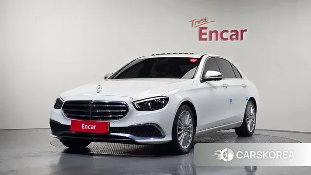 Mercedes-Benz E-Class W213 2022 Белый из Кореи