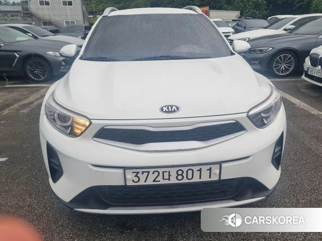 Kia Stonic 2018 Белый из Кореи