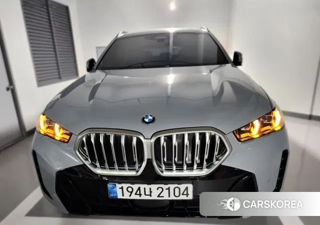 BMW X6 (G06) 2024 Серебристо-серый из Кореи