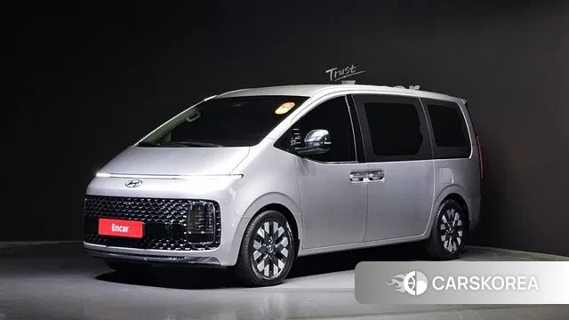 Hyundai Staria 2022 Серебристо-серый из Кореи