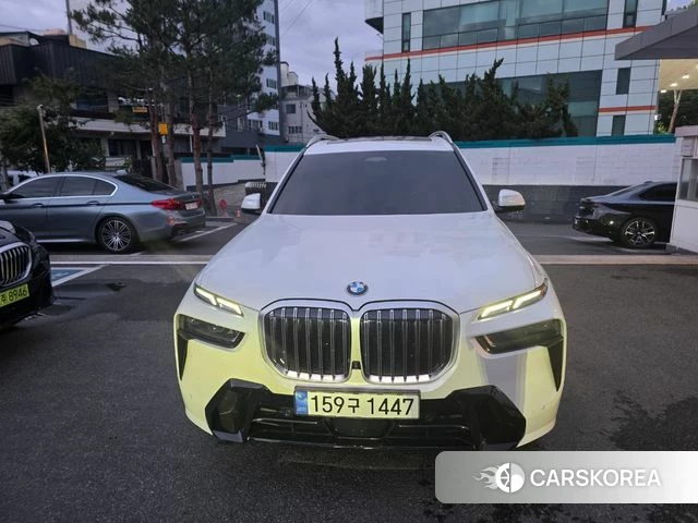 BMW X7 (G07) 2024 Белый из Кореи