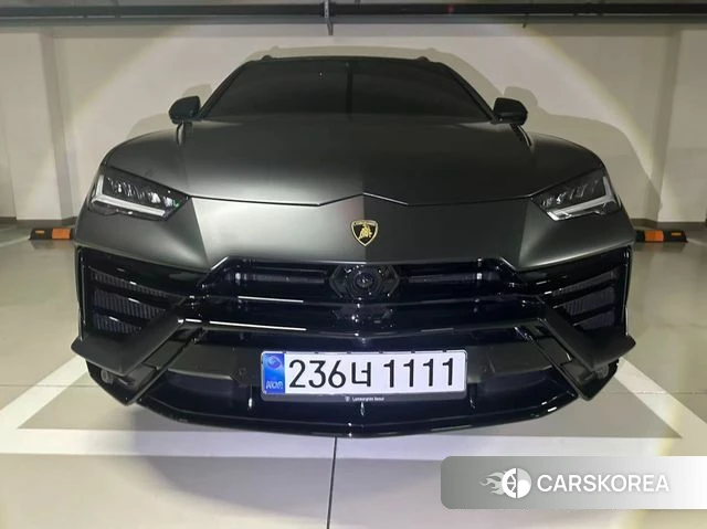 Lamborghini Urus 2023 Черный из Кореи