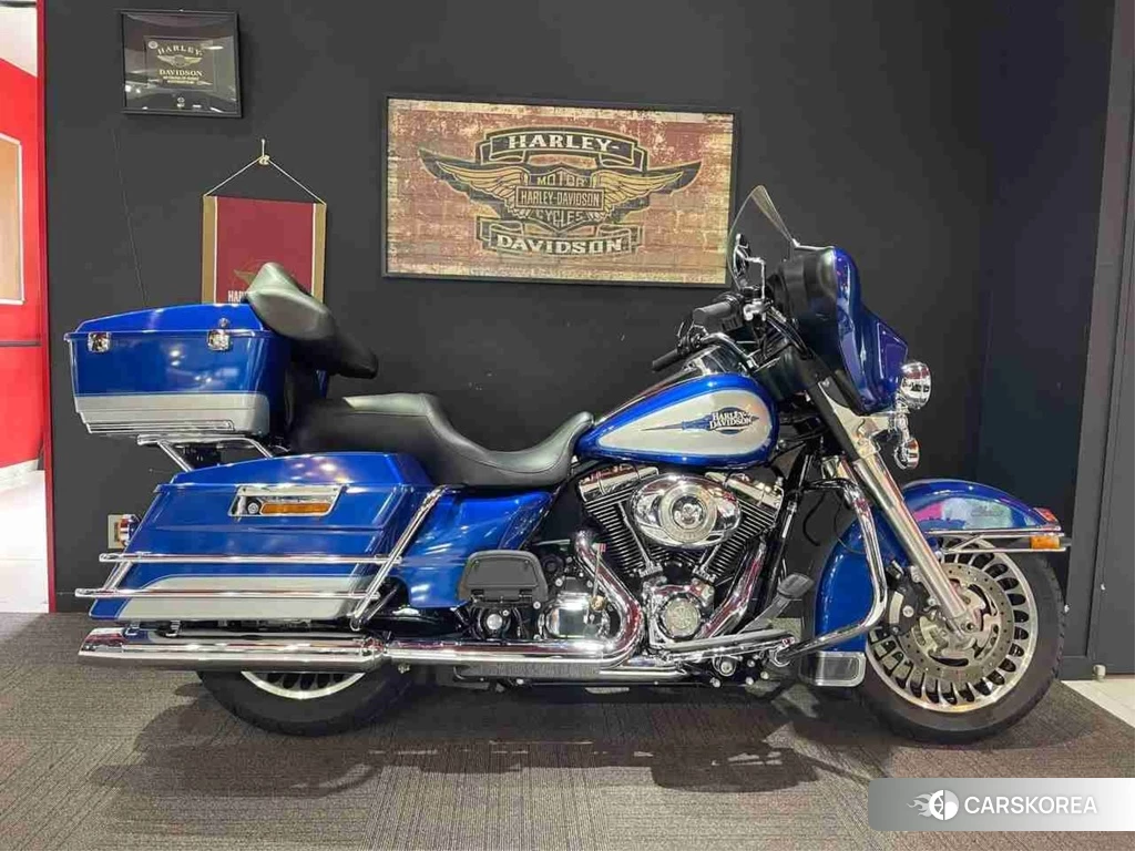 Проданный Harley-Davidson Electra Glide FLHTC1580 2010 из Японии, фото 2