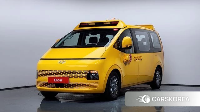 Hyundai Staria 2022 Желтый из Кореи