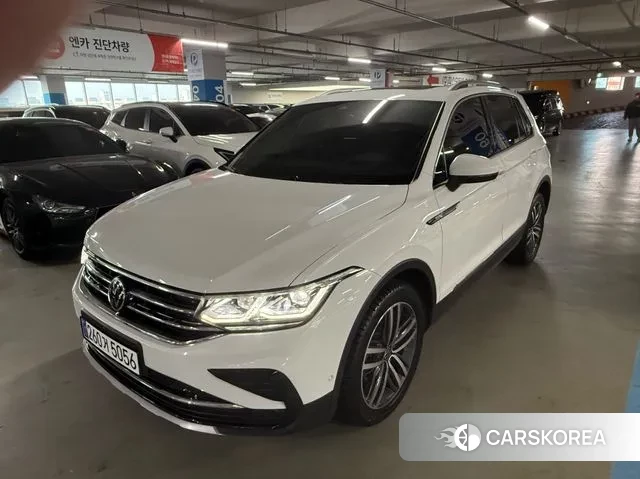 Volkswagen Tiguan second Generation 2023 Белый из Кореи