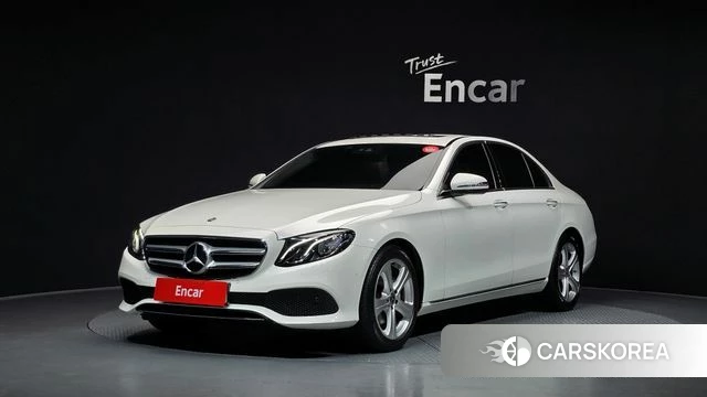 Mercedes-Benz E-Class W213 2018 Белый из Кореи