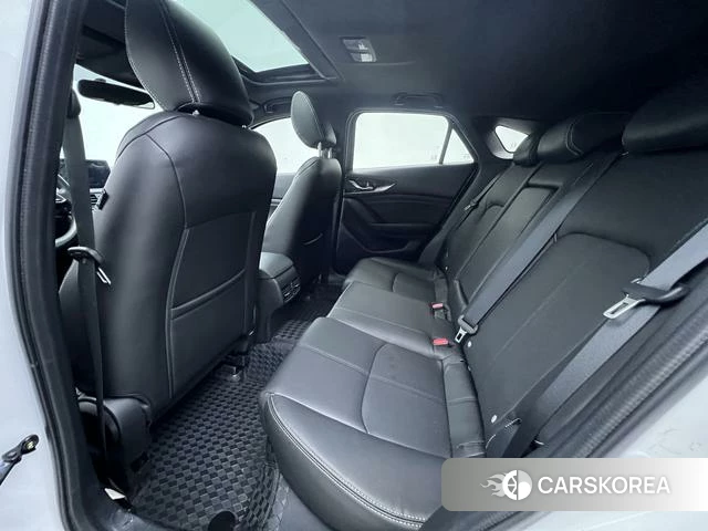 Mazda CX-4 2023 Белый из Китая
