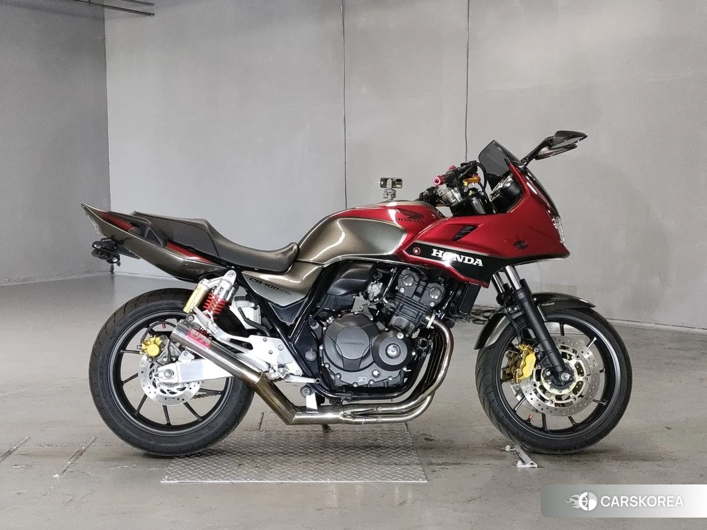 Проданный Honda CB400SF BOLDOR 2016 из Японии