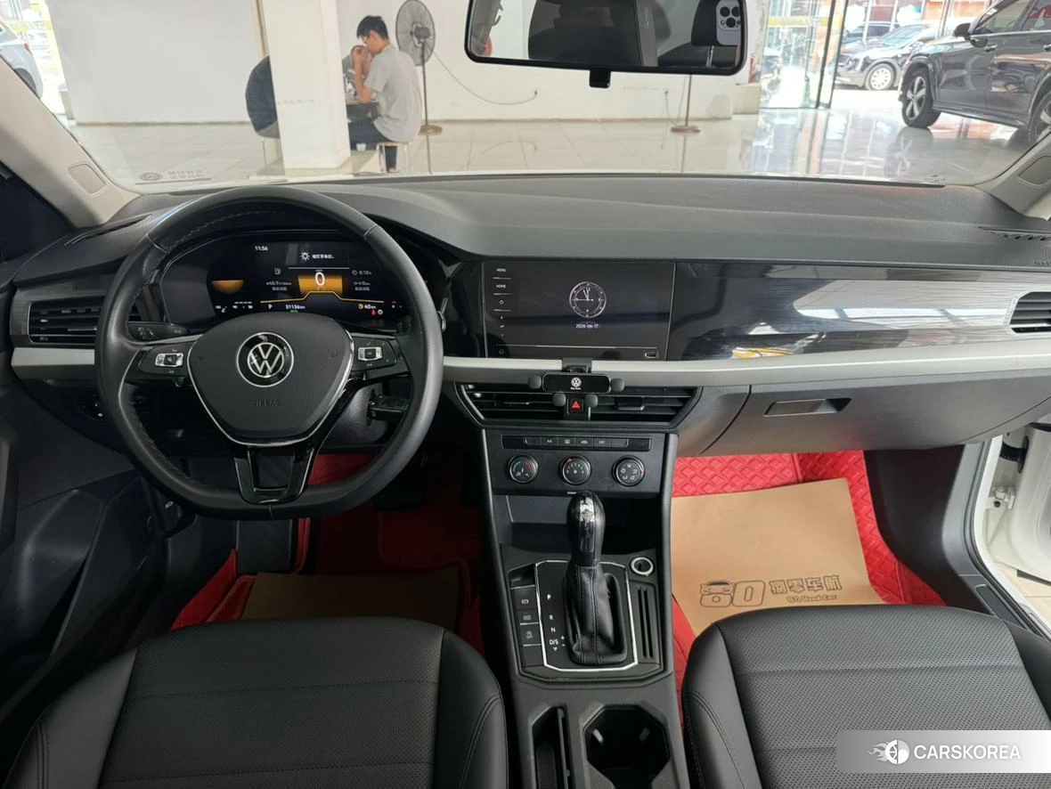 Volkswagen Lavida 2021 Белый из Китая