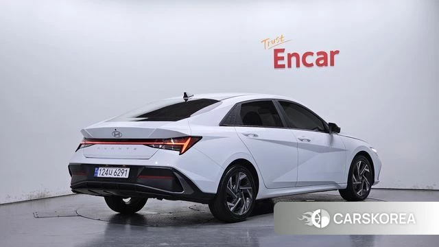 Hyundai The New Avante (CN7) 2024 Белый из Кореи