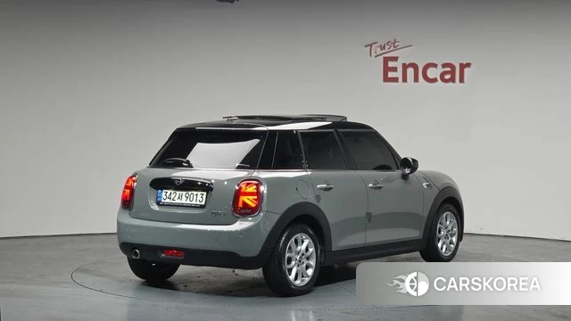 Mini Cooper 2021 Серебристо-серый из Кореи