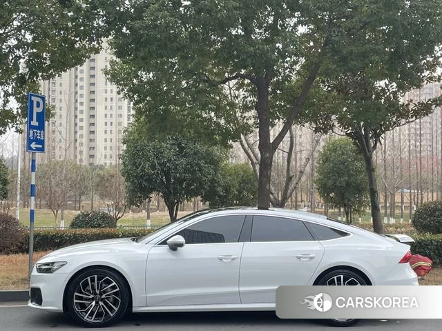 Audi A7 2024 Белый из Китая