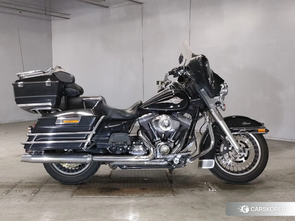 Проданный Harley-Davidson Electra Glide FLHTC1580 2011 из Японии
