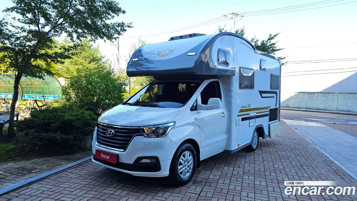 Hyundai The New Grand Starex 2019 Белый из Кореи