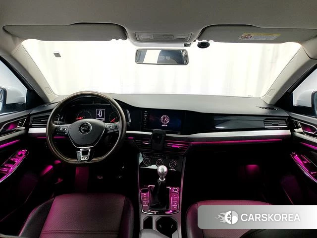 Volkswagen Bora 2021 Белый из Китая