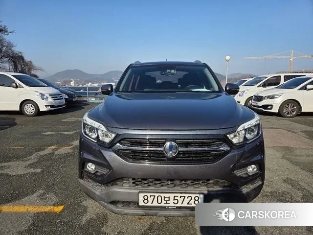 Ssangyong Rexton Sports 2018 Серебристо-серый из Кореи