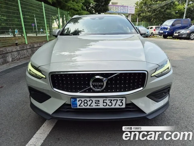 Volvo V60 Cross-Country 2nd Generation id 2905831 из Кореи