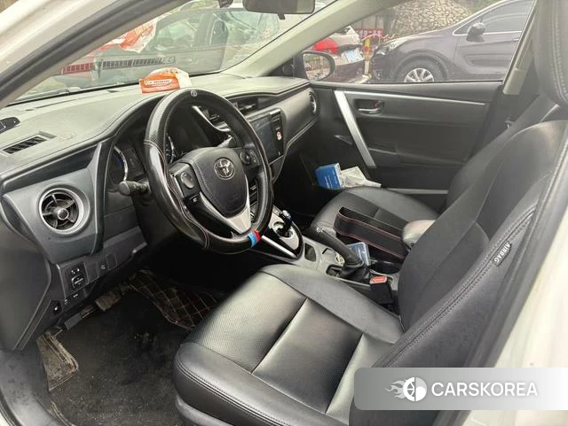 Toyota Corolla dual engine E+ 2022 Белый из Китая