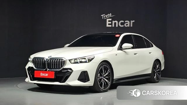 BMW 5 Series (G60) 2025 Белый из Кореи