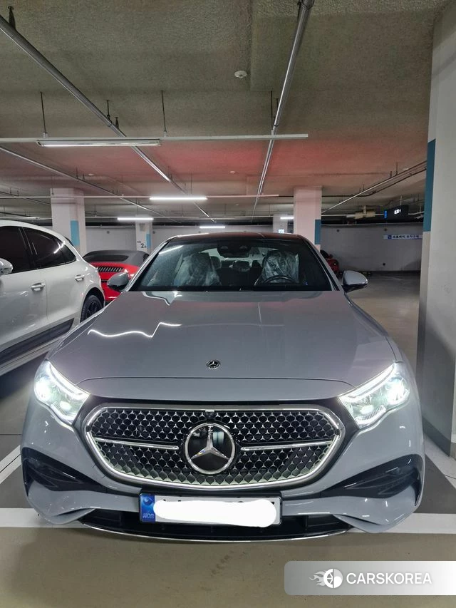 Mercedes-Benz E-Class W214 2026 Светло-серебряный цвет из Кореи