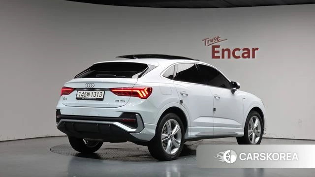 Audi Q3 (F3) 2023 Белый из Кореи