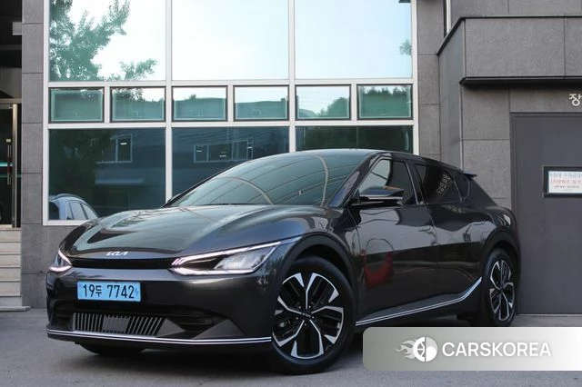 Kia EV6 2022 Серый из Кореи