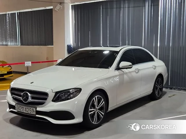 Mercedes-Benz E-Class W213 2020 Белый из Кореи