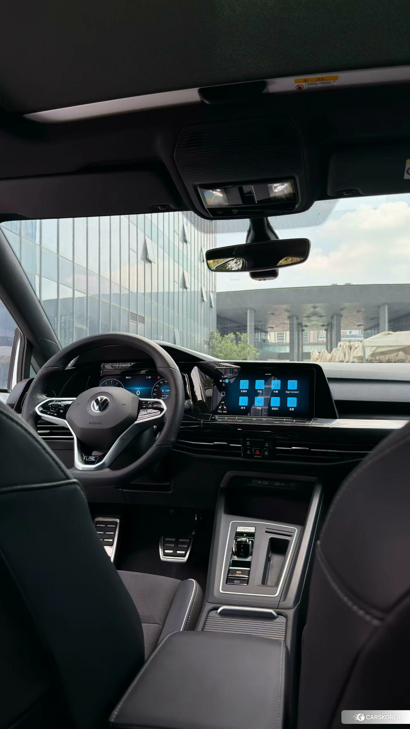 Volkswagen Golf 2023 Белый из Китая