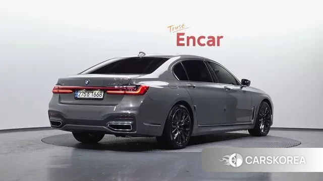 BMW 7 Series (G11) 2021 Серый из Кореи