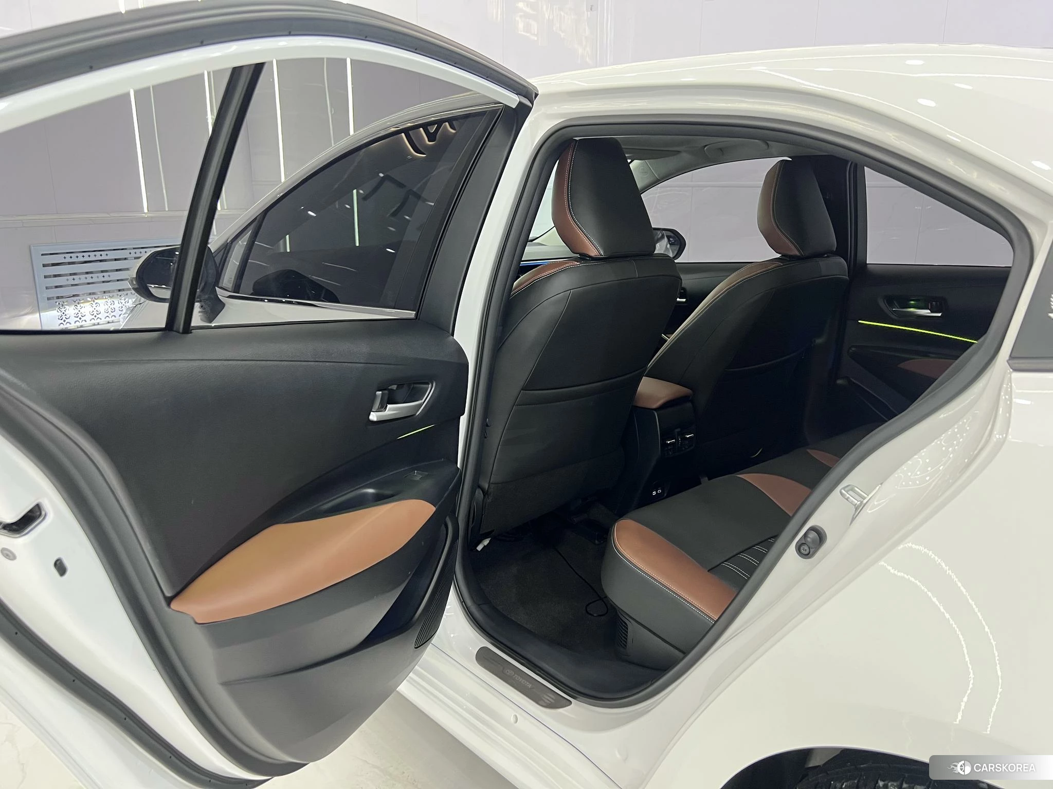 Toyota Corolla 2023 Белый из Китая