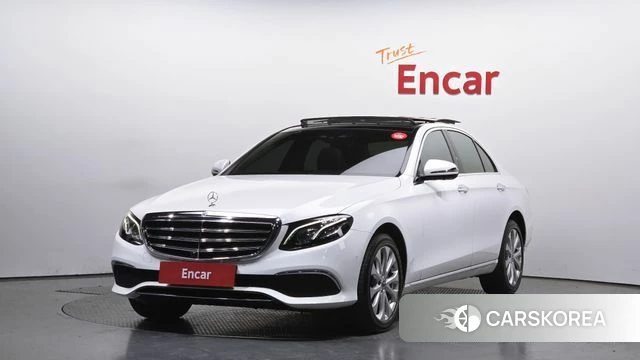 Mercedes-Benz E-Class W213 2019 Белый из Кореи