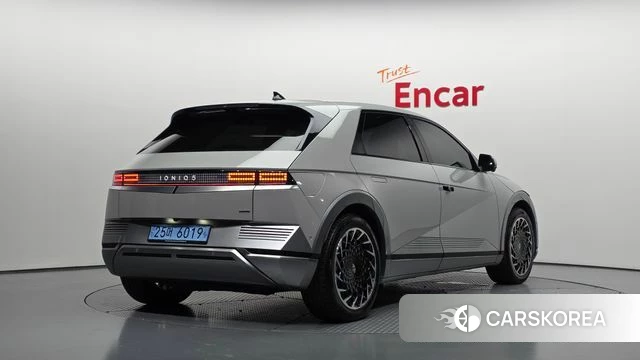 Hyundai Ionic 5 2022 Серебристо-серый из Кореи