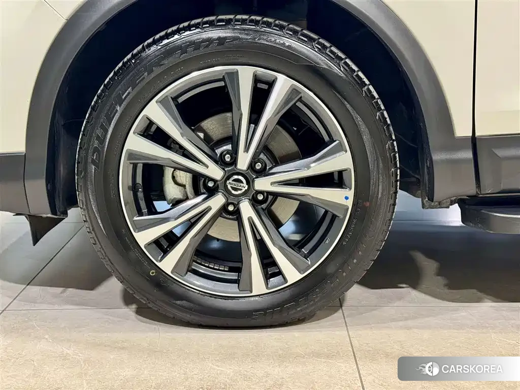 Nissan Qashqai 2023 Белый из Китая