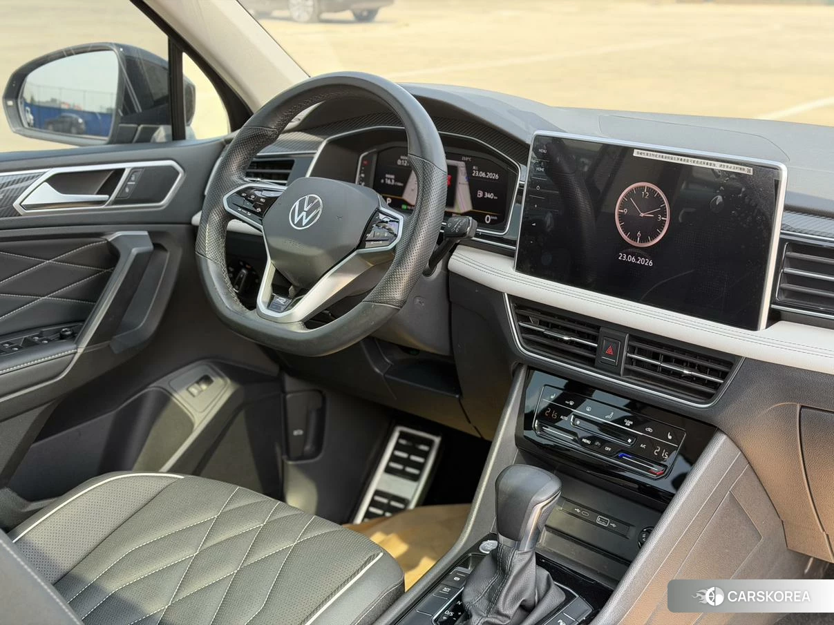 Volkswagen Tiguan L 2021 Черный из Китая