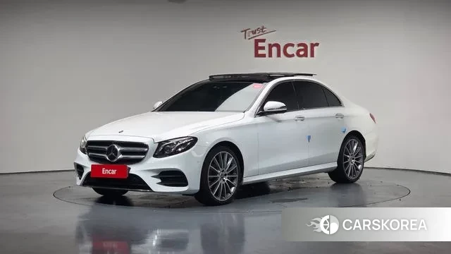 Mercedes-Benz E-Class W213 2019 Белый из Кореи