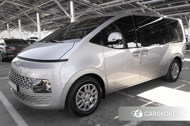 Hyundai Staria 2021 Серебряный из Кореи